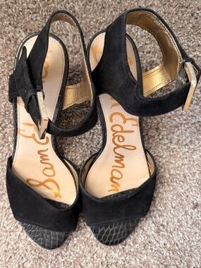 Sam Edelman Black Suede Open-Toe Wedge Sandals with Gold Accents Size 9.5
